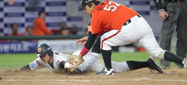 황재균 선수의 3루타 그리고